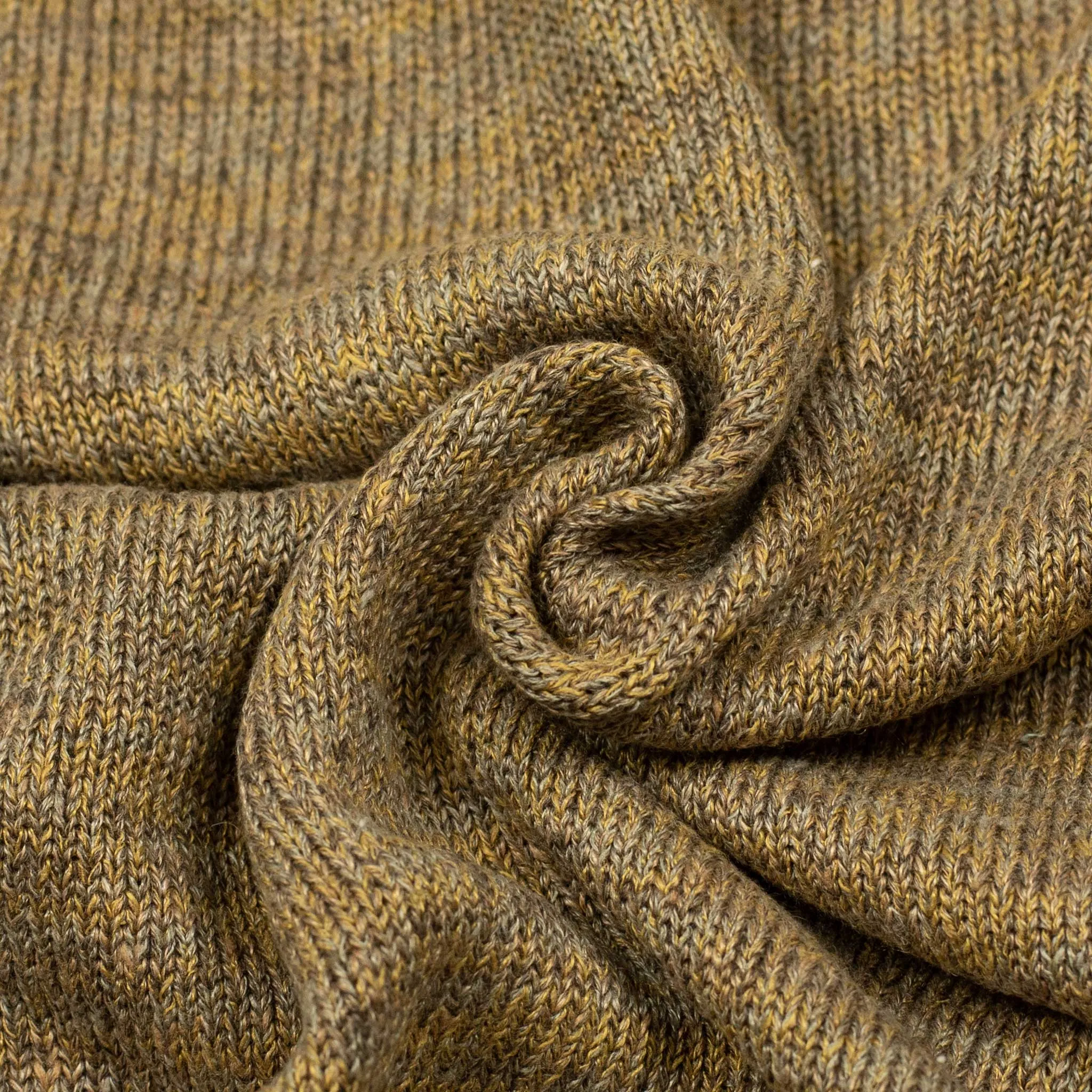 Crewneck sweater in Gorse donegal tobacco brown linen